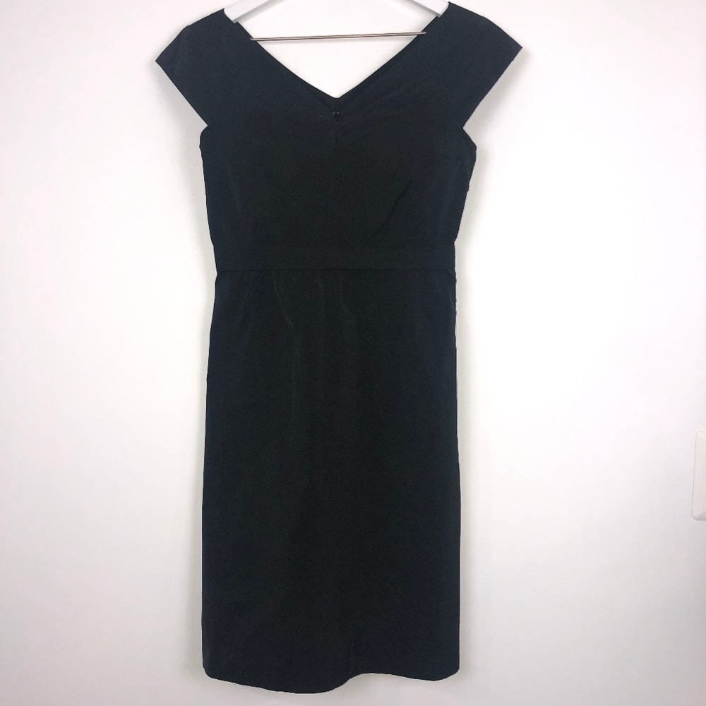 Theory V Neck Cap Sleeve dress